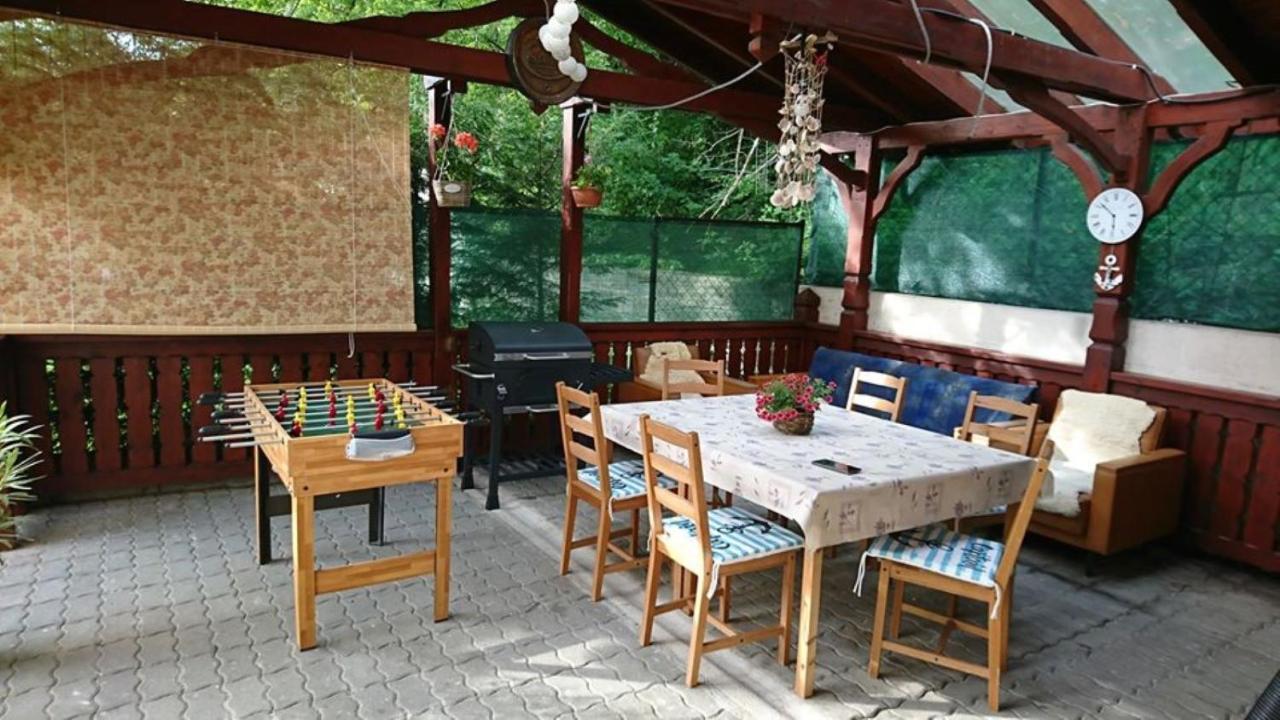 Liliana Vendeghaz Apartment Balatonfuzfo Luaran gambar