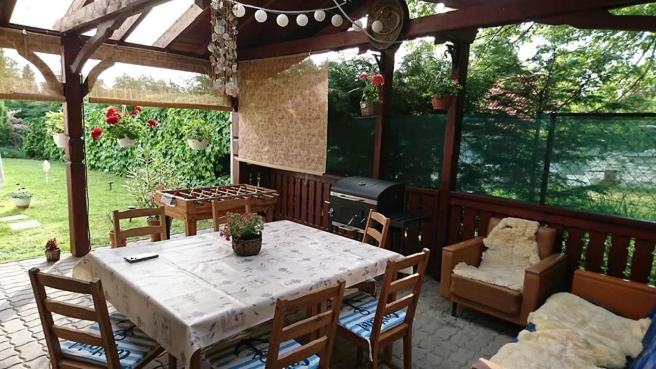 Liliana Vendeghaz Apartment Balatonfuzfo Luaran gambar