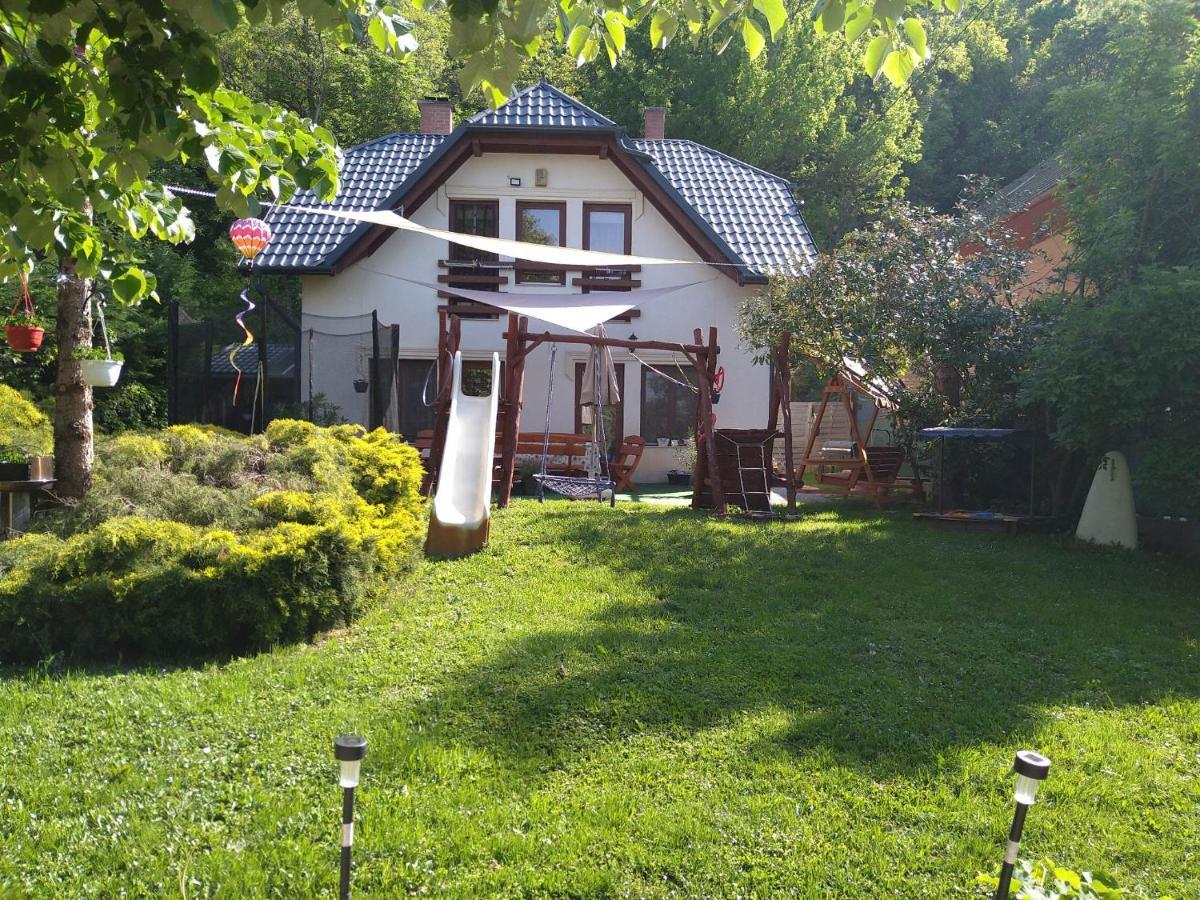 Liliana Vendeghaz Apartment Balatonfuzfo Luaran gambar