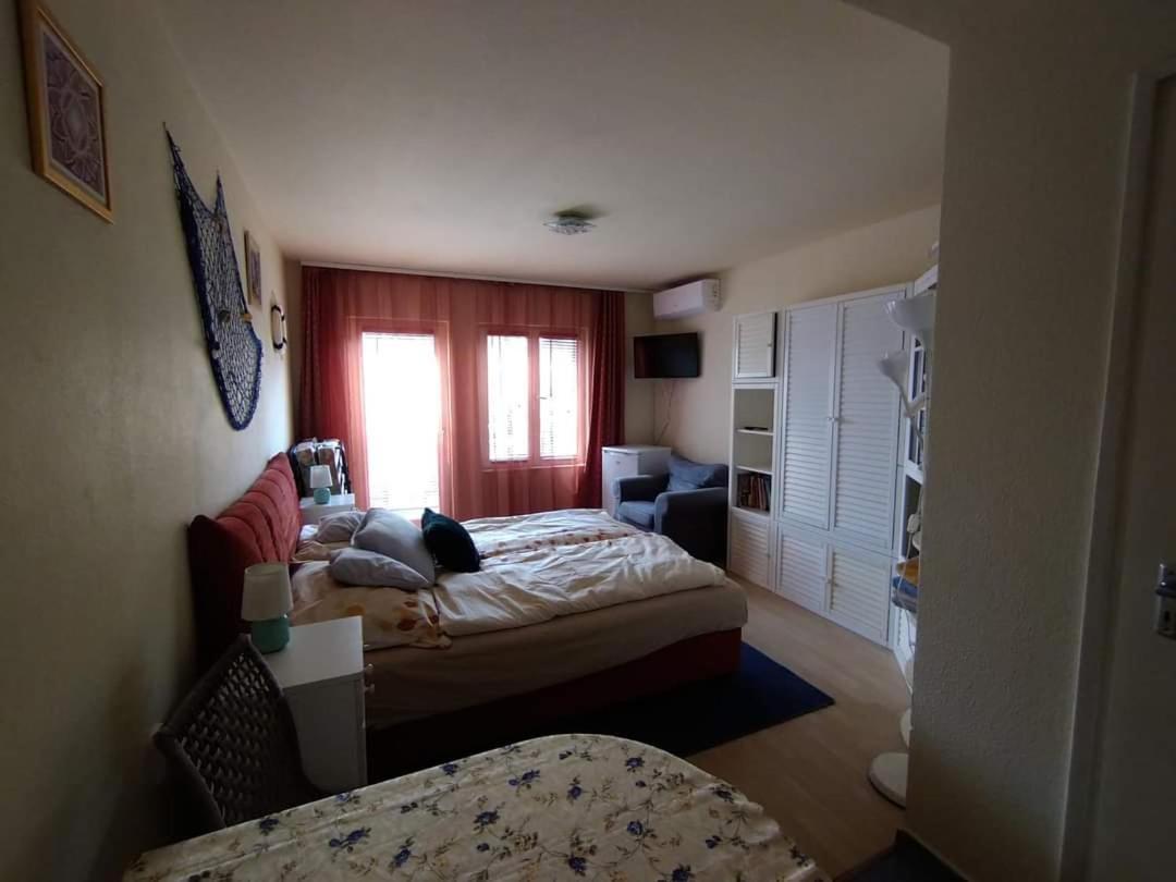 Liliana Vendeghaz Apartment Balatonfuzfo Bilik gambar