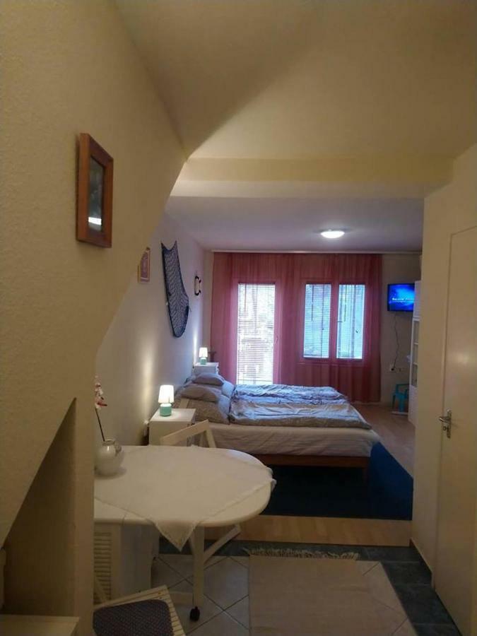 Liliana Vendeghaz Apartment Balatonfuzfo Luaran gambar