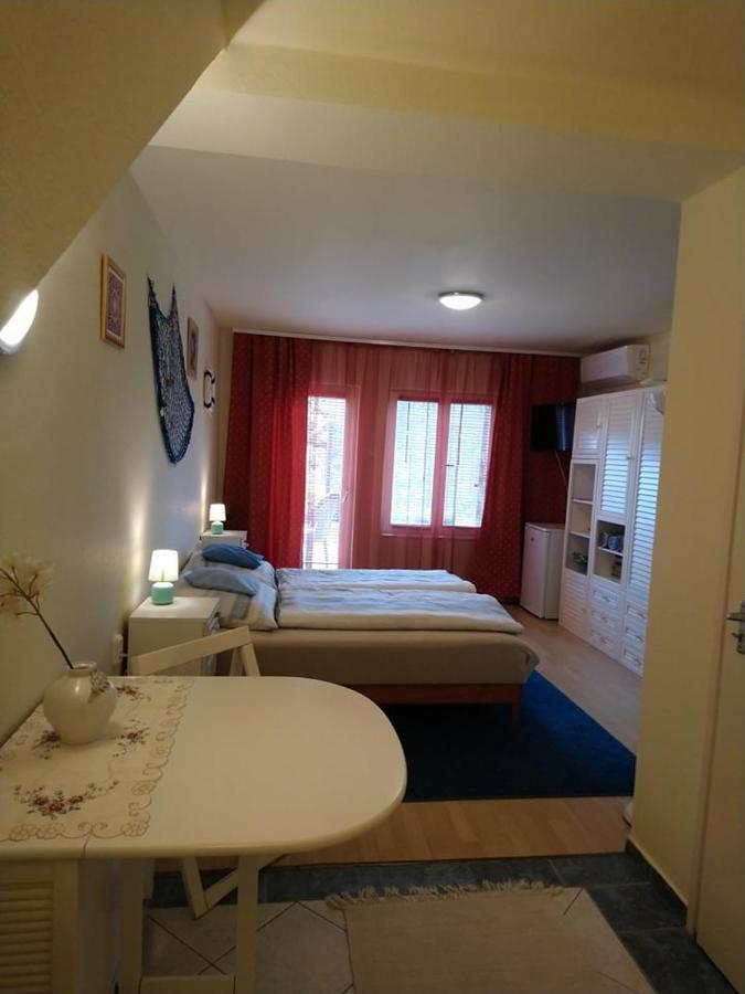 Liliana Vendeghaz Apartment Balatonfuzfo Luaran gambar